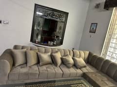 New full large size corner sofa with cussions