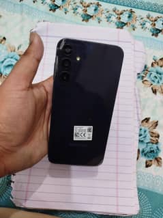 samsung a15                       contact at : 03316177339