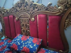 bed drasing side table Almari fir sale urjent matters sipring Wala ha