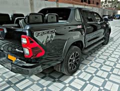 TOYOTA HILUX REVO ROCCO 2.8