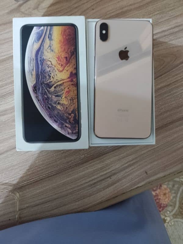 pta approved xs max full good condition 10 by 10 with box 1