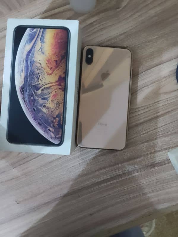pta approved xs max full good condition 10 by 10 with box 8