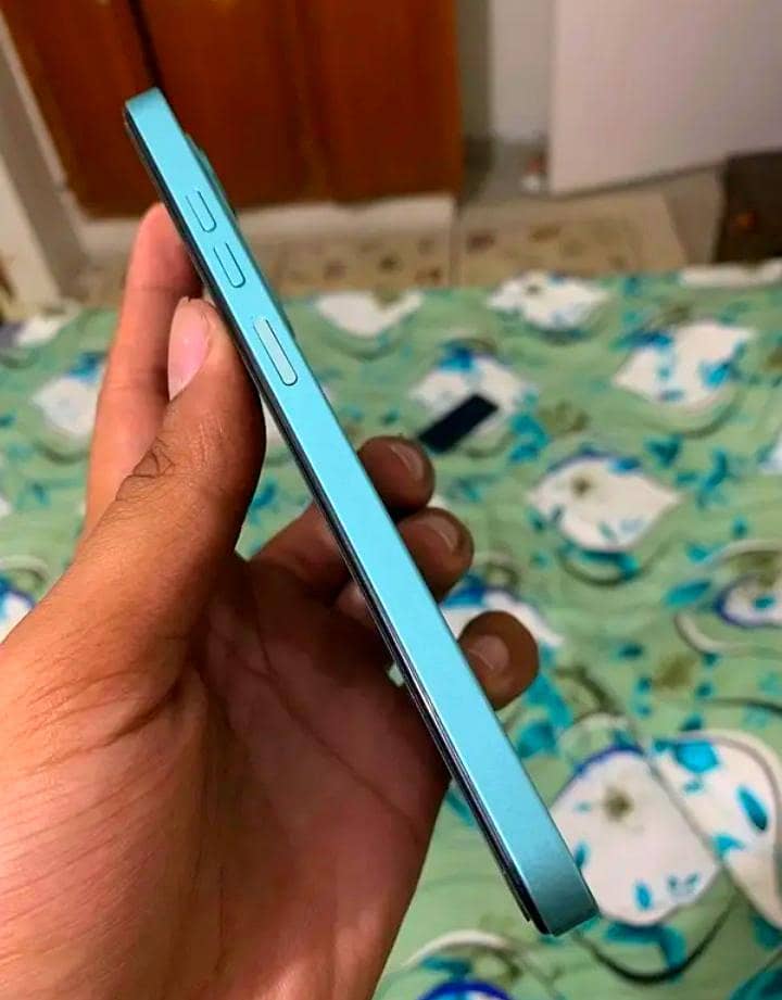 Tecno Spark Go 1.  Complete Box 4