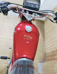 assalamu alaikum Honda 70 cc bike for sale hai 0324///8876//534
