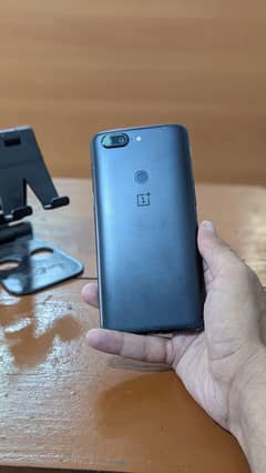 OnePlus 5T A5010 | 8GB RAM | 128GB ROM