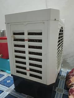 small air cooler 1 moths ues  uragt sell if sam one intarsd call whata