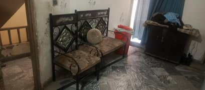 iron sofa set hay