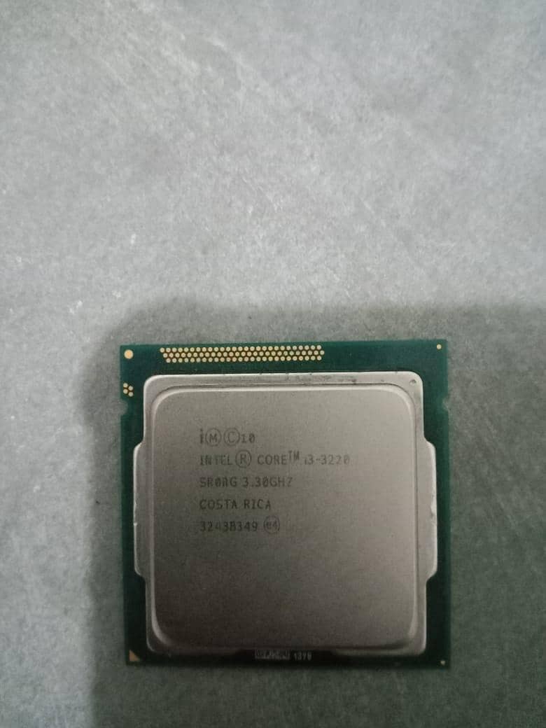 Core i3 3rd gen 3.30 GHZ processor 10/10 0