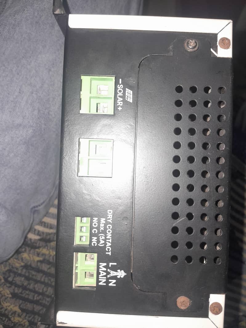 Simtek Solar  Charger Controller MPPT Plus Hybrid 1