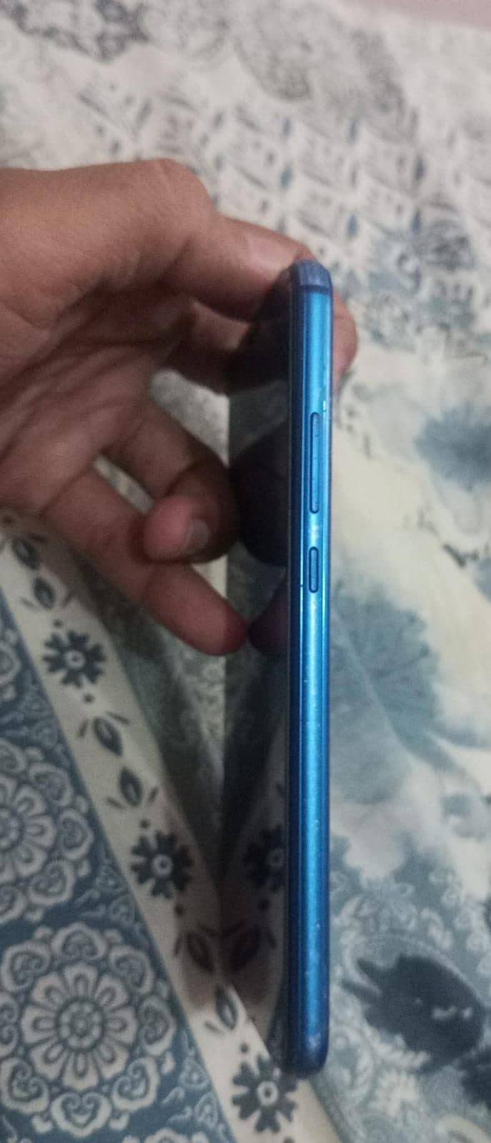 Huawei P20 Lite in good condition with box 2