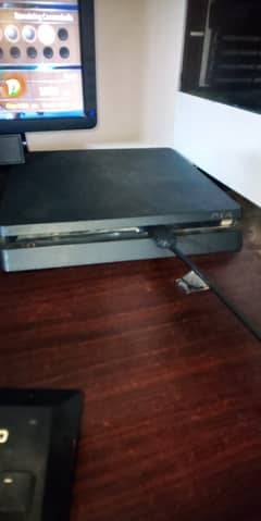 USED NOT JAILBROKEN Playstation 4 Slim 500gb with games (read desc)