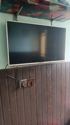 Samsung 32"inches LED TV