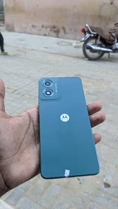 moto g04. . . .     4 /64