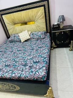 bed, dressing & coffee chairs