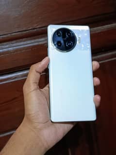 Tecno Spark 20 pro Plus
