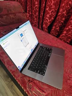Macbook Pro M1 Pro in 10/10 condition | 16 inch | 16/512 GB