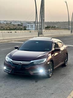 Honda Civic Oriel 1.8 i-VTEC CVT