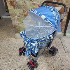 Kids Pram stroller in super condition up for sale
