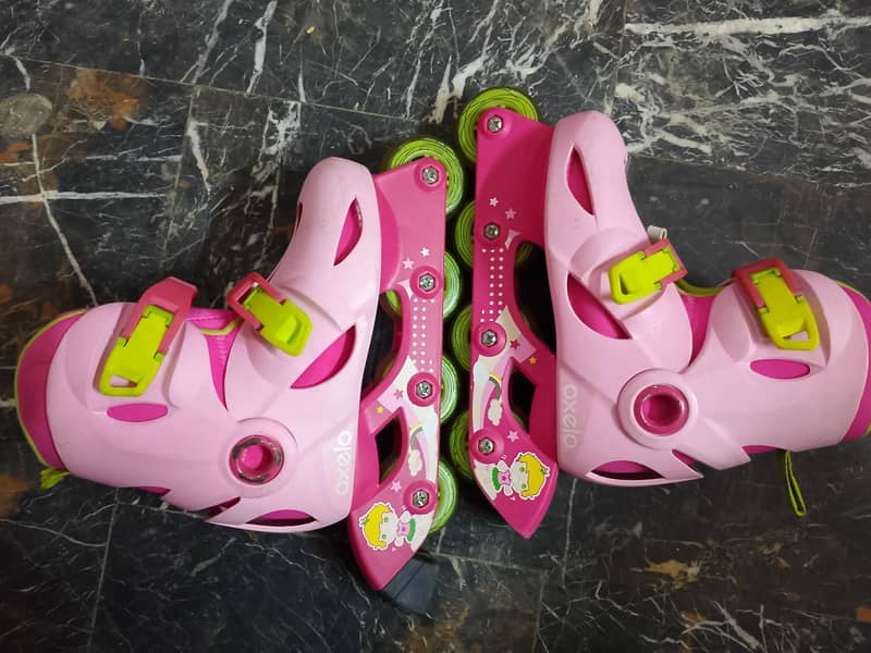 Imported skating shoes 12