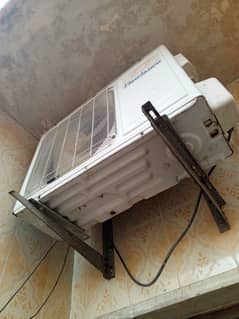 Best conditions ac for sale non inverter Dawlance