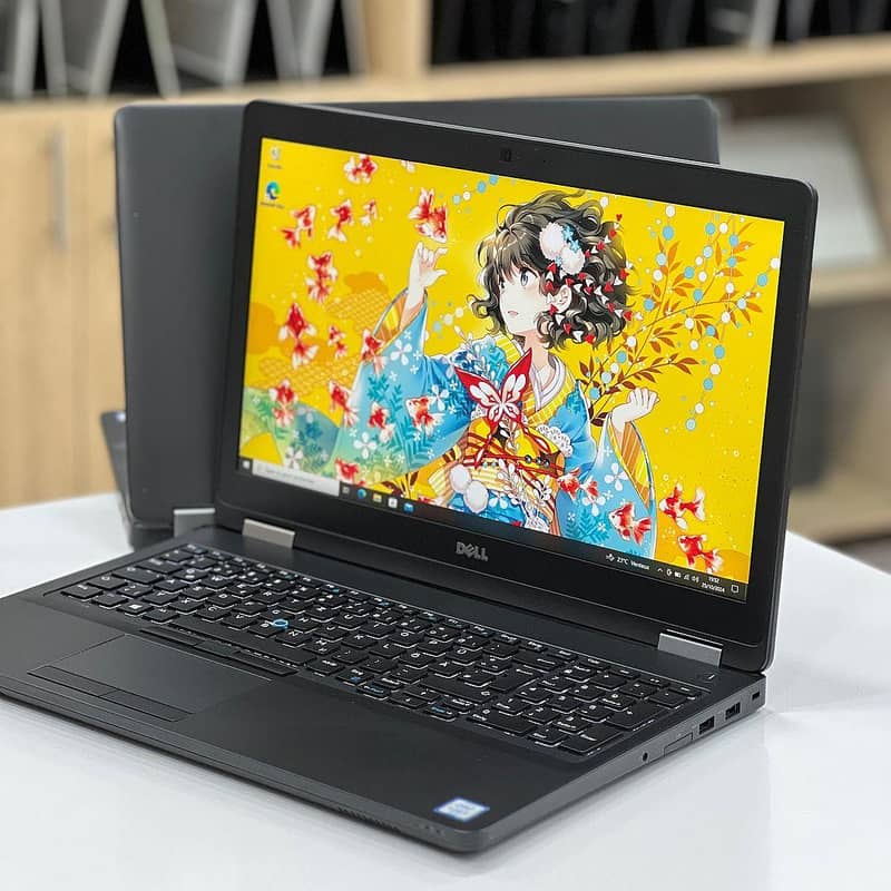 Dell Latitude 5580 HQ Processor Core i5 7th Generation 8GB Ram / 256GB 1