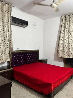 King sized Double bed with dressing & tables