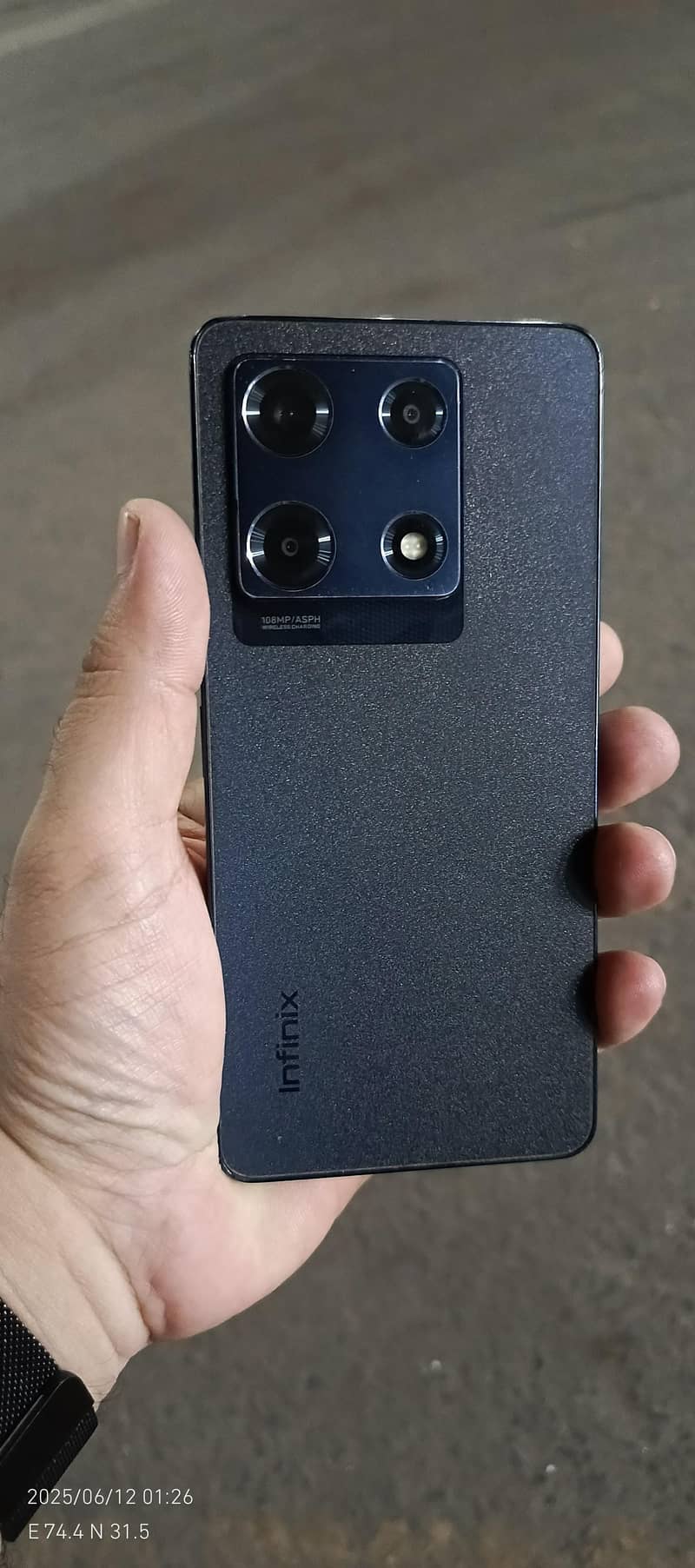 infinix note 30 pro with wrls chrgr complete box 10/10 condition 8/256 0