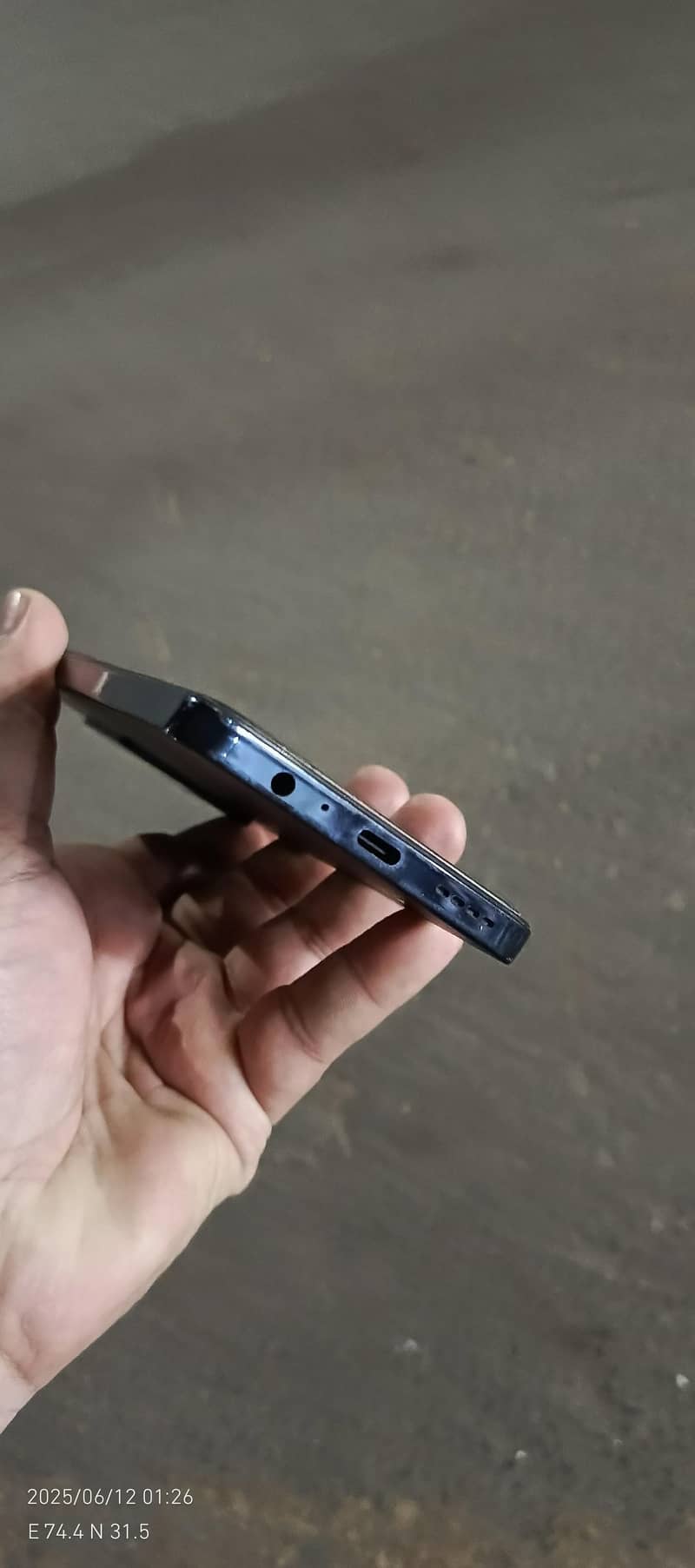 infinix note 30 pro with wrls chrgr complete box 10/10 condition 8/256 4