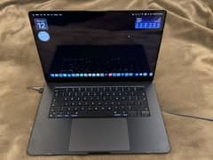 Macbook M3 15 inch 16gb 256 gb