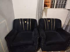 black sofa 10/9 condition