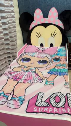 Girlish bed