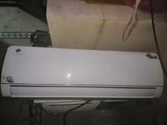 1.5 ton Inverter Ac Pel for sale in excellent condition