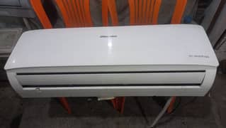 Elctrolux 1.5 Ton inverter in good condition AC non inverter Ac /gree