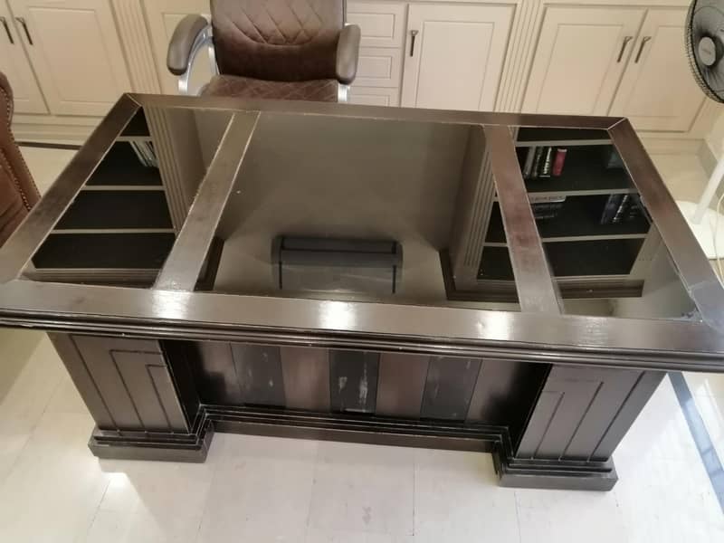 Slightly Used Modern Executive Office Table with Side Computer table 1