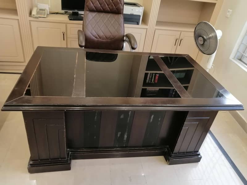 Slightly Used Modern Executive Office Table with Side Computer table 3