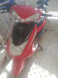 YJ FUTURE SCOOTY EXCELLENT CONDITION VERY LESS USE