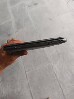 Lenovo n21 4gb ram 16gb 5hours battery