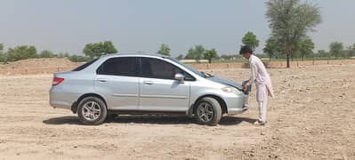 Honda City 2005 – Excellent Condition – Family Used – Urgent Sale City