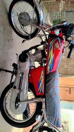 Honda 125 Fresh bike Lush Condition