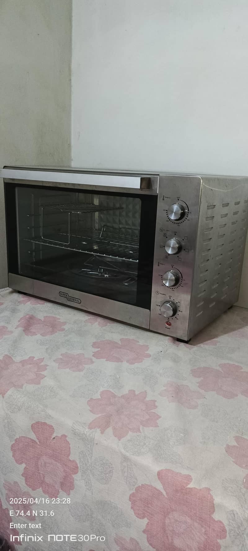 10 by 10 condition new new condition and rosted Oman 8
