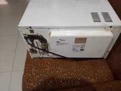 microwave oven