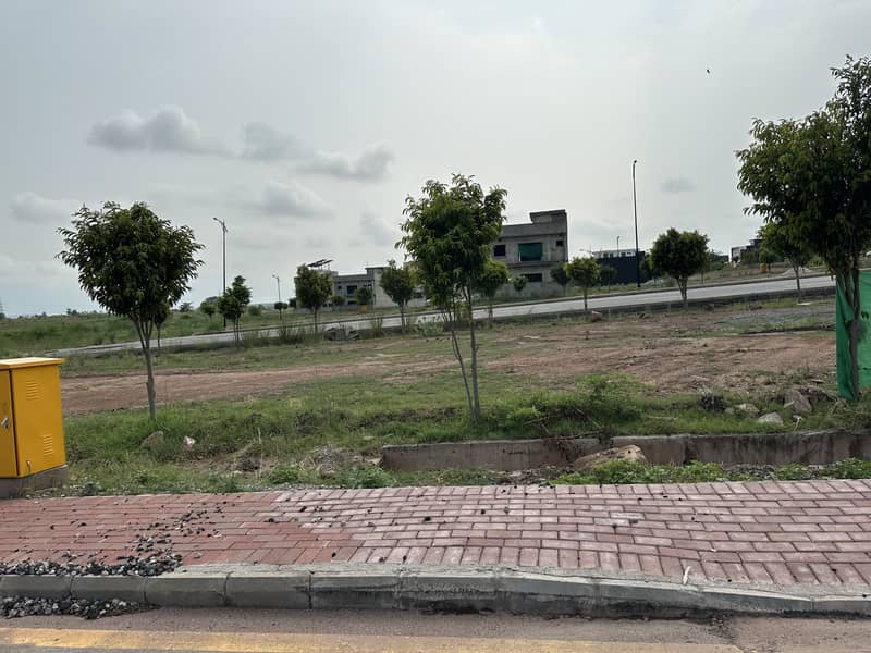 Beautiful Location Back Open Plot Available For Sale Ideal Location Reasonable Demand 0