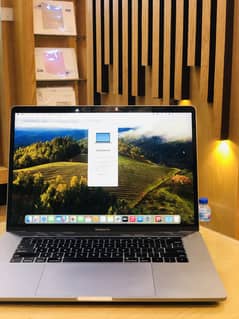 Mac book pro 2018 15 inch