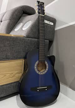 Online guitar tuitor available