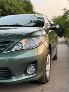 Toyota Crolla Gli 2013 model lahore REG original car for sale