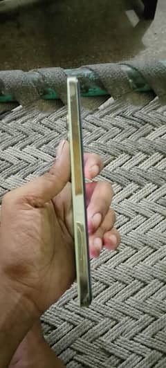 y100 mobile