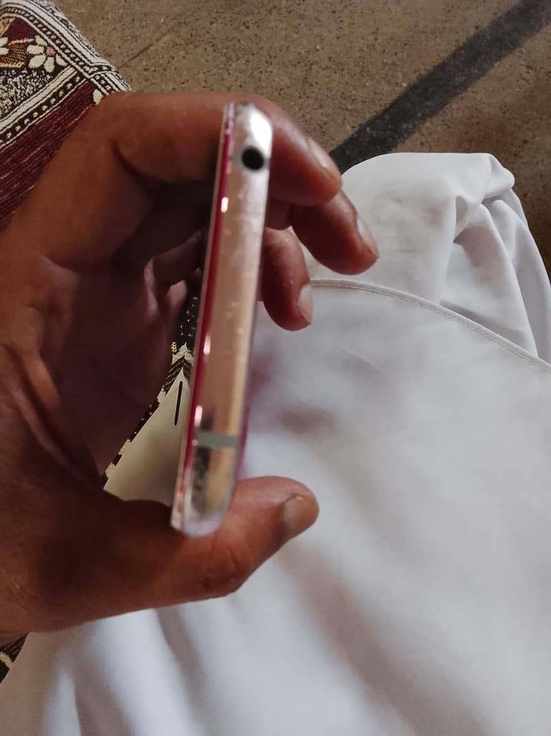 sharp r2 touch pannel working , bs is se agy ni ja rha restart ho k 3