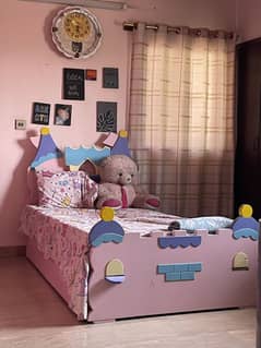 castle theme bed design