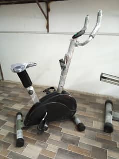 Exercise bike (cycle)