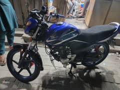 Honda CB 125F 2024